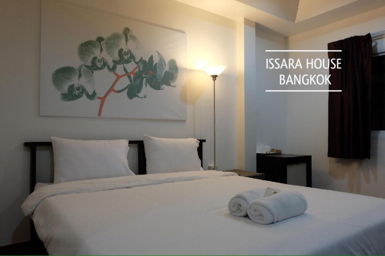 Issara House Bangkok Hotel Exterior photo